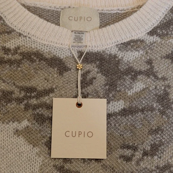 Cupio NWT Cozy Knit Sweater Neutral Floral Pattern Soft Pullover Size PL - Picture 2 of 7